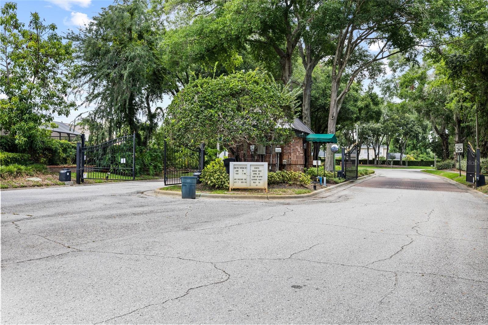 18010 CLEAR LAKE DR, LUTZ, FL, 33548