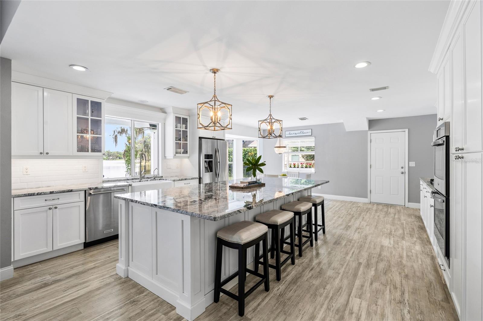 18010 CLEAR LAKE DR, LUTZ, FL, 33548