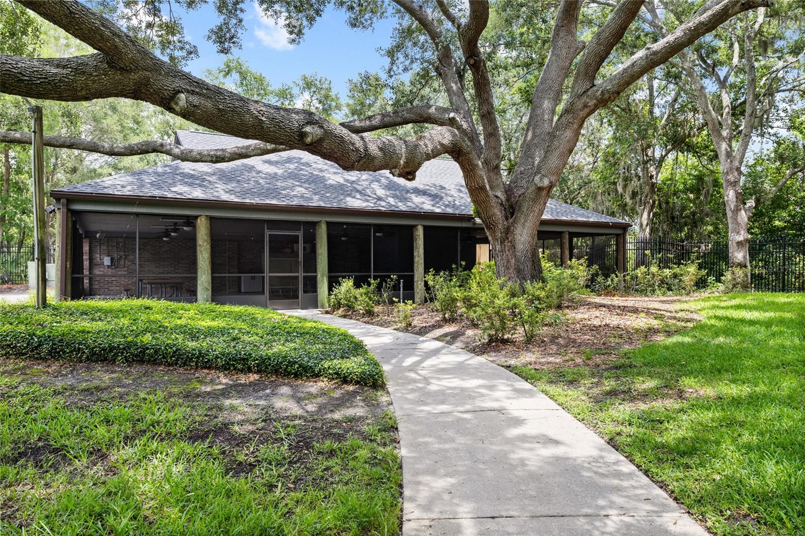 18010 CLEAR LAKE DR, LUTZ, FL, 33548