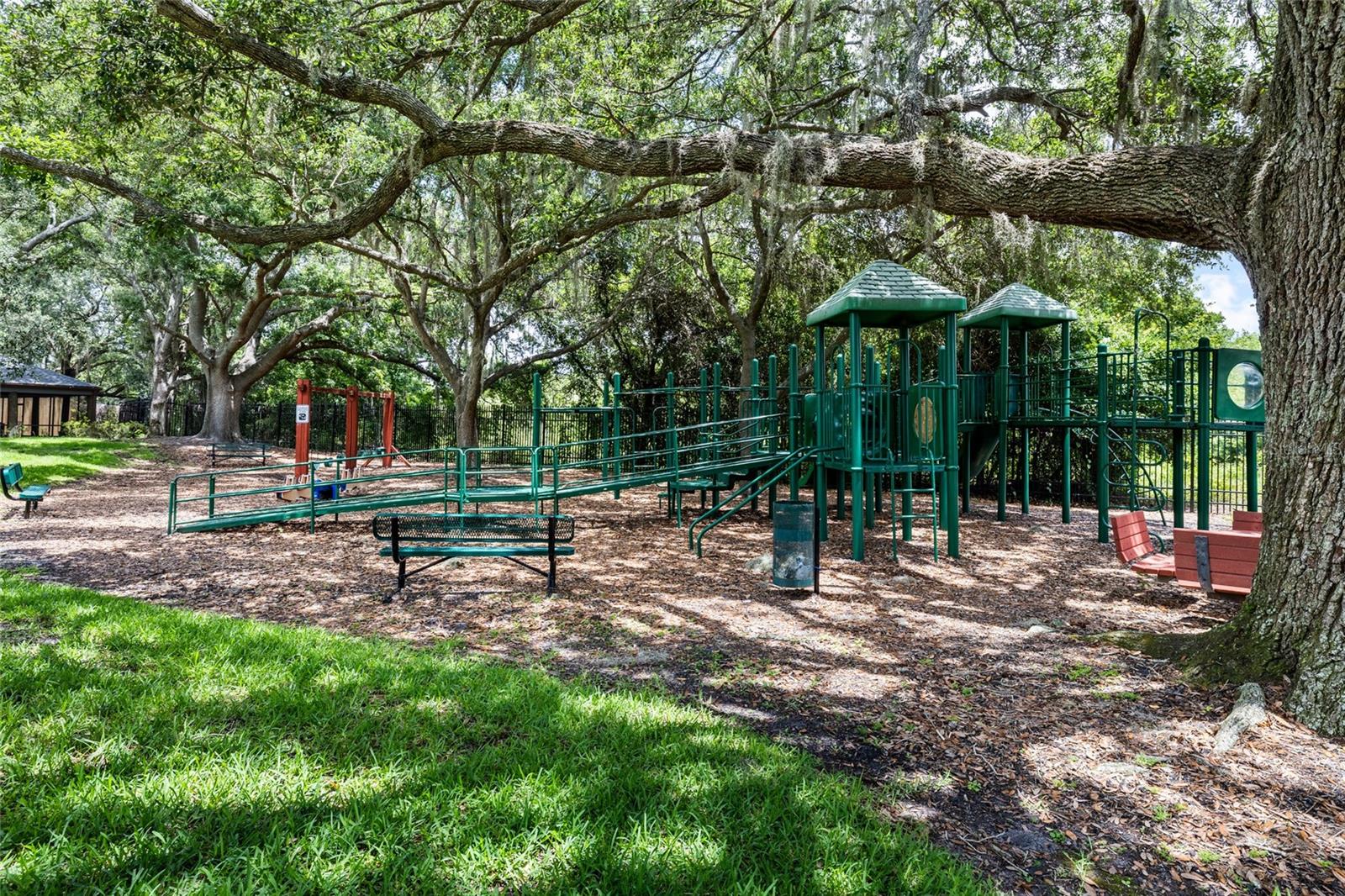 18010 CLEAR LAKE DR, LUTZ, FL, 33548