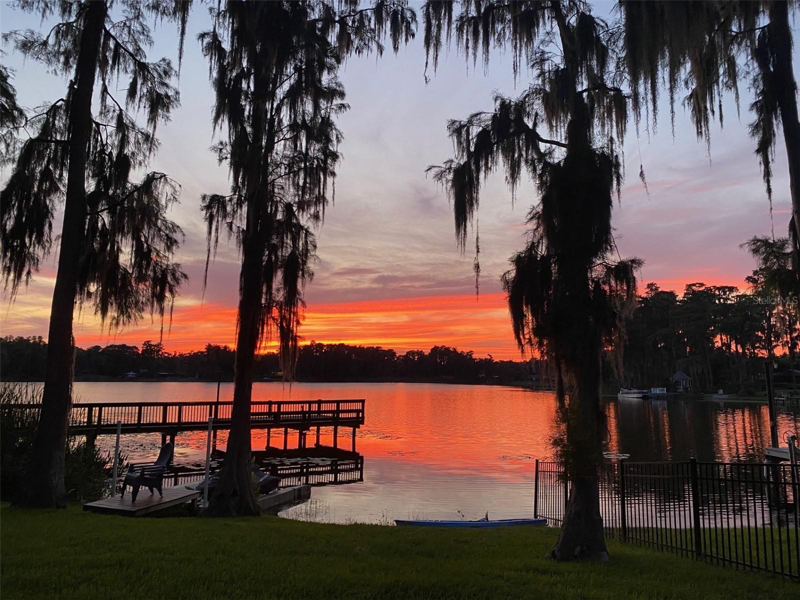 18010 CLEAR LAKE DR, LUTZ, FL, 33548