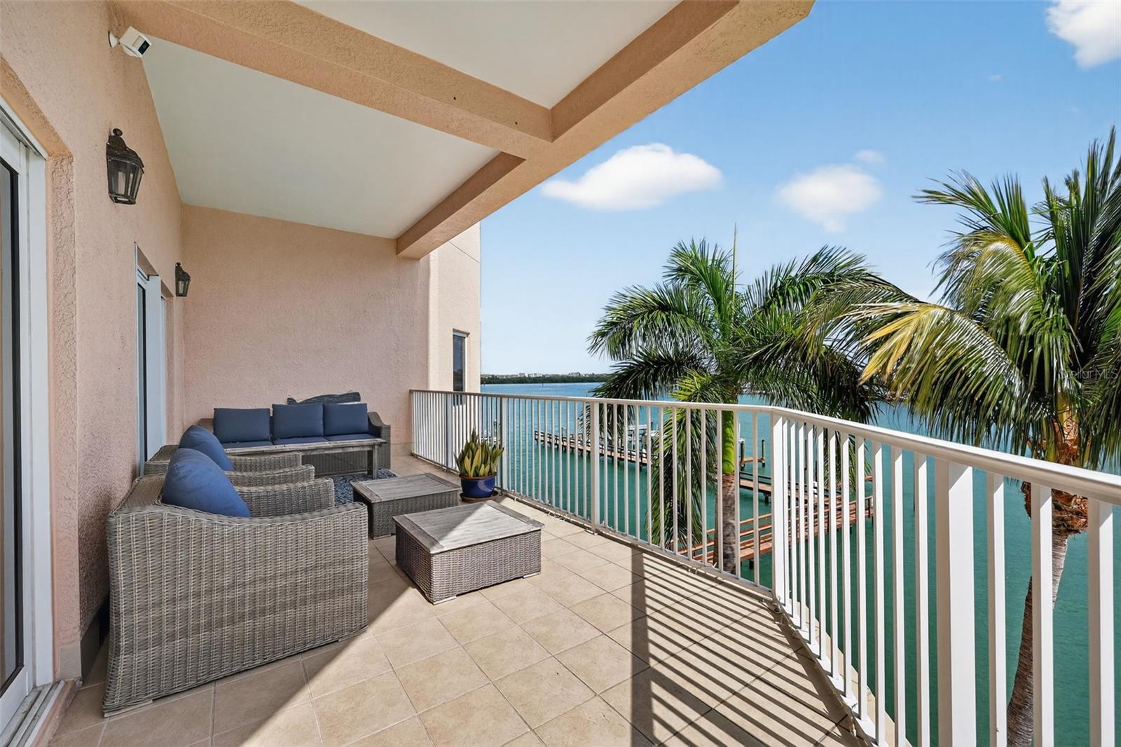 205 BRIGHTWATER DR #202, CLEARWATER BEACH, FL, 33767