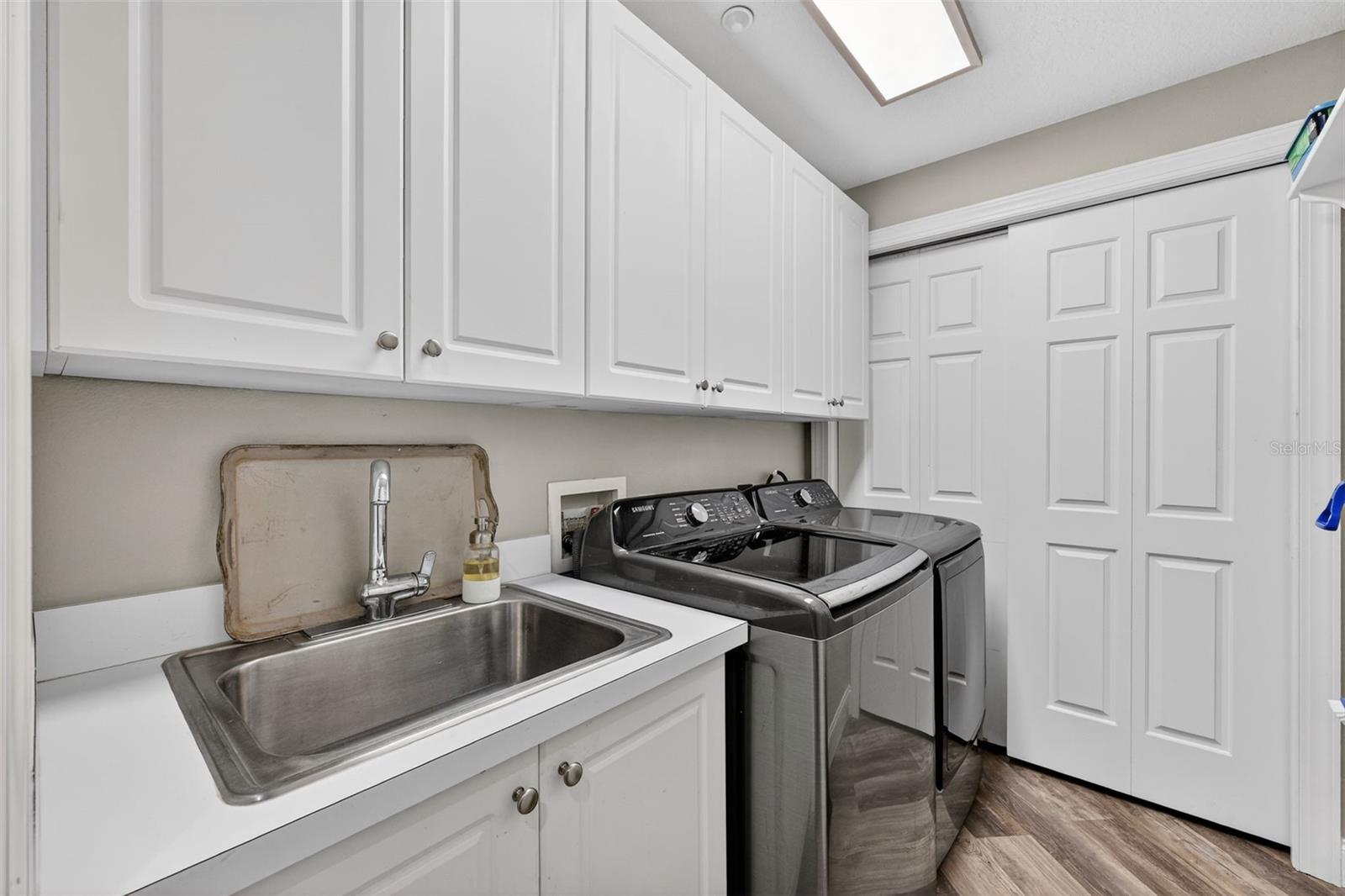 205 BRIGHTWATER DR #202, CLEARWATER BEACH, FL, 33767