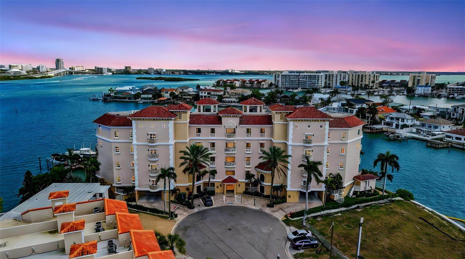 205 BRIGHTWATER DR #202, CLEARWATER BEACH, FL, 33767