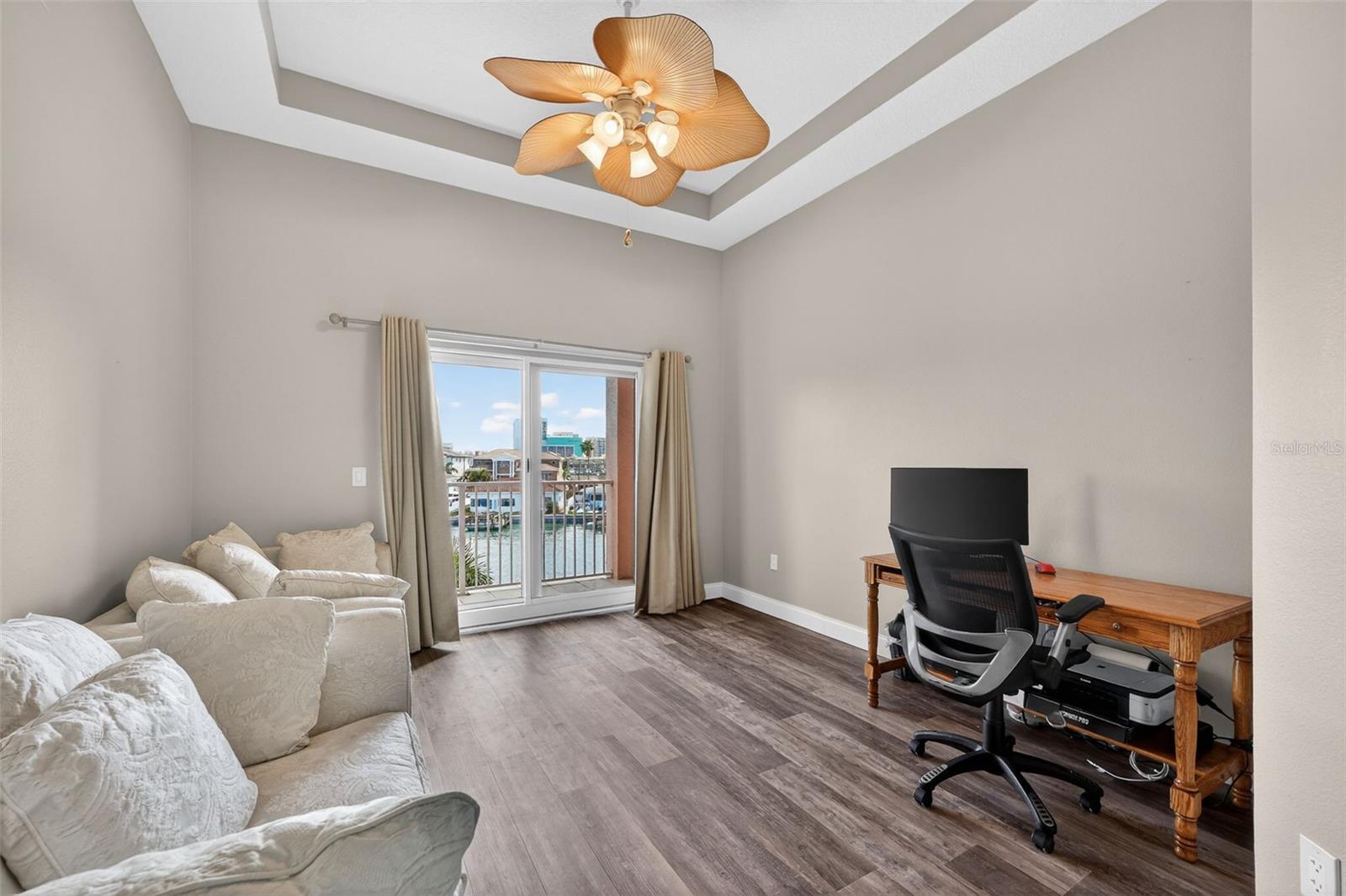 205 BRIGHTWATER DR #202, CLEARWATER BEACH, FL, 33767