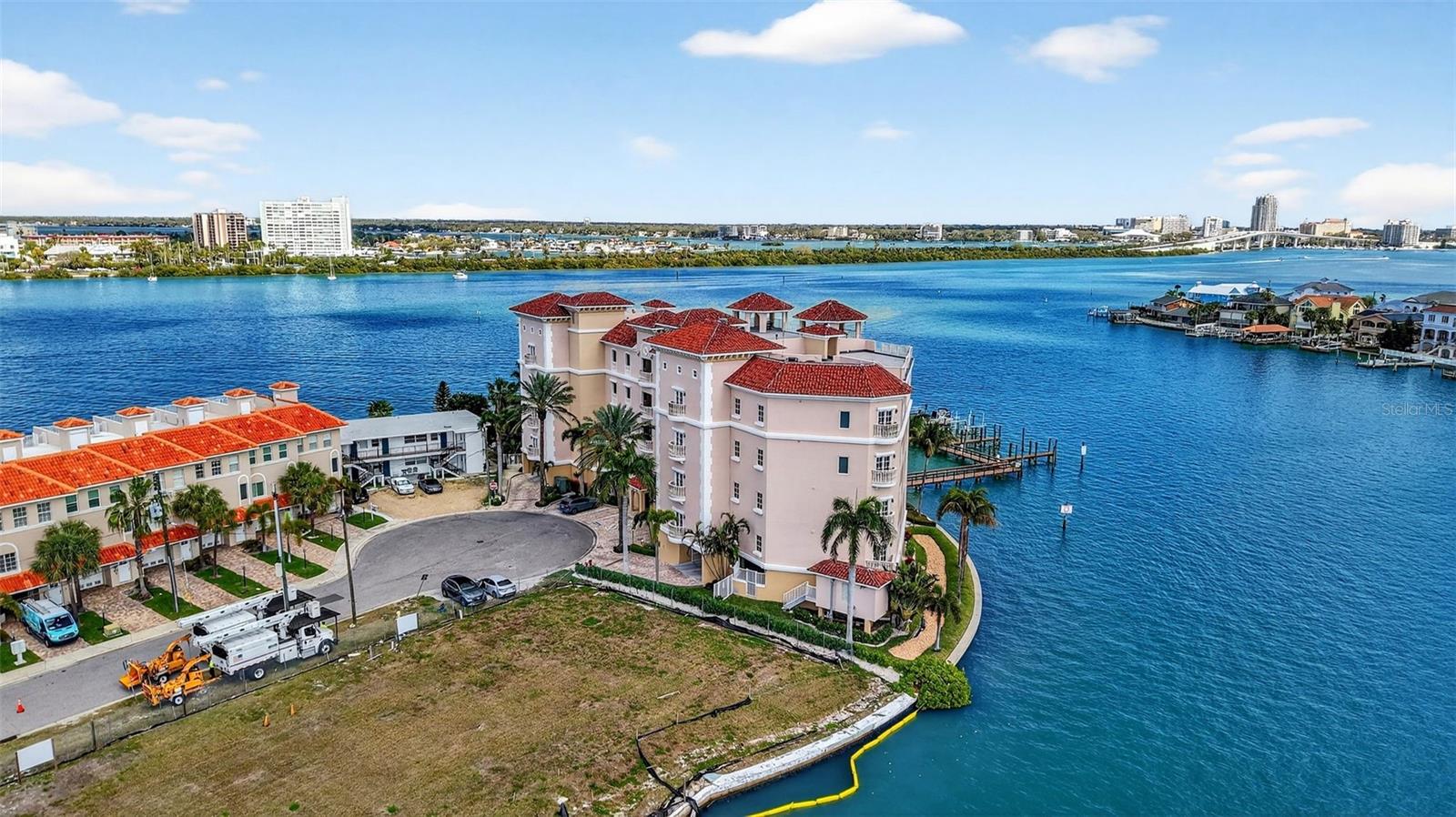 205 BRIGHTWATER DR #202, CLEARWATER BEACH, FL, 33767