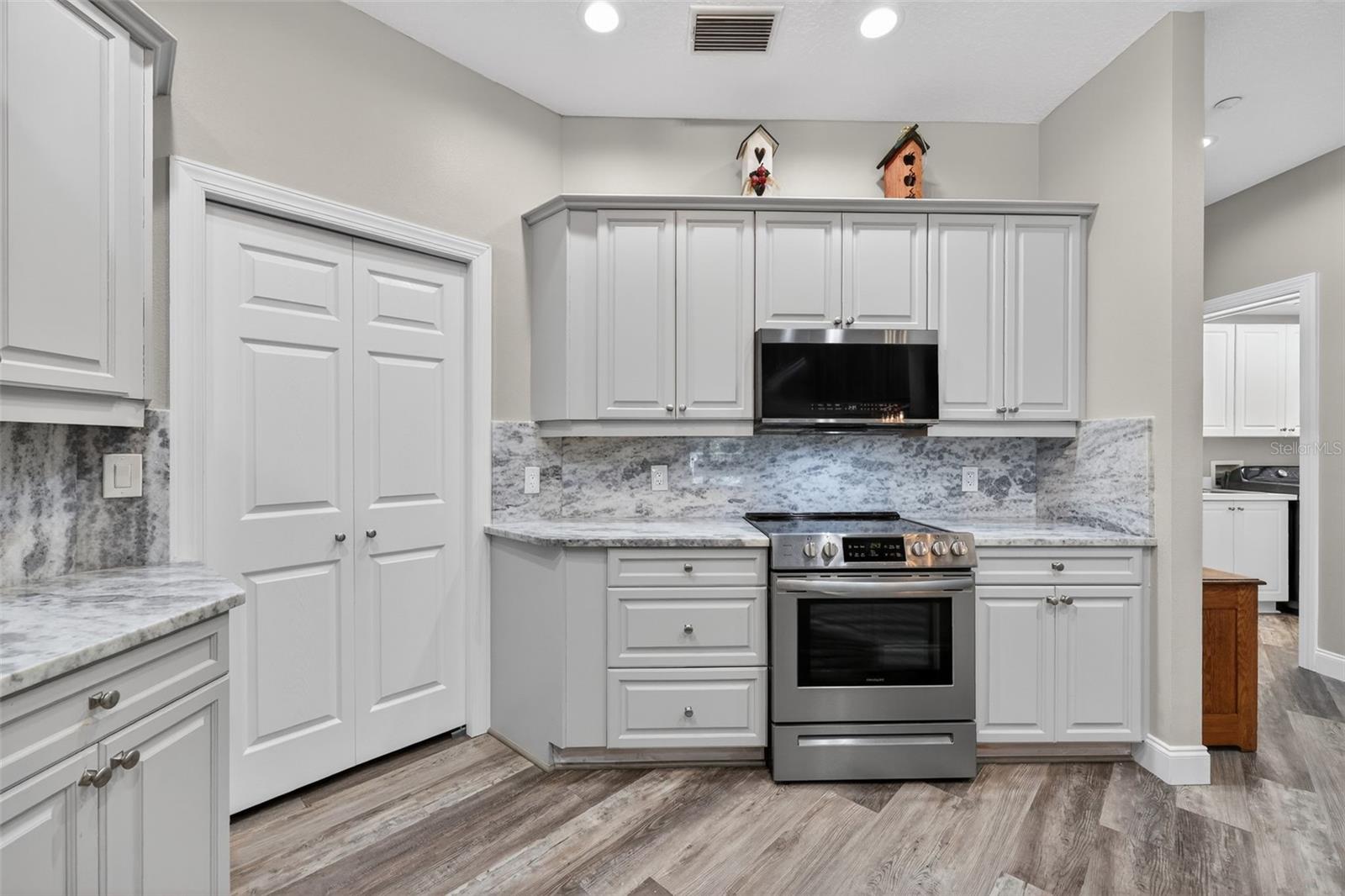 205 BRIGHTWATER DR #202, CLEARWATER BEACH, FL, 33767