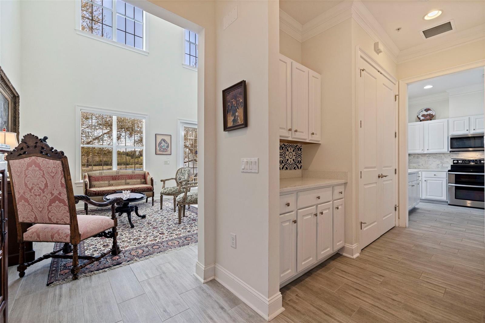 300 NEWBURY PL N, ST PETERSBURG, FL, 33716