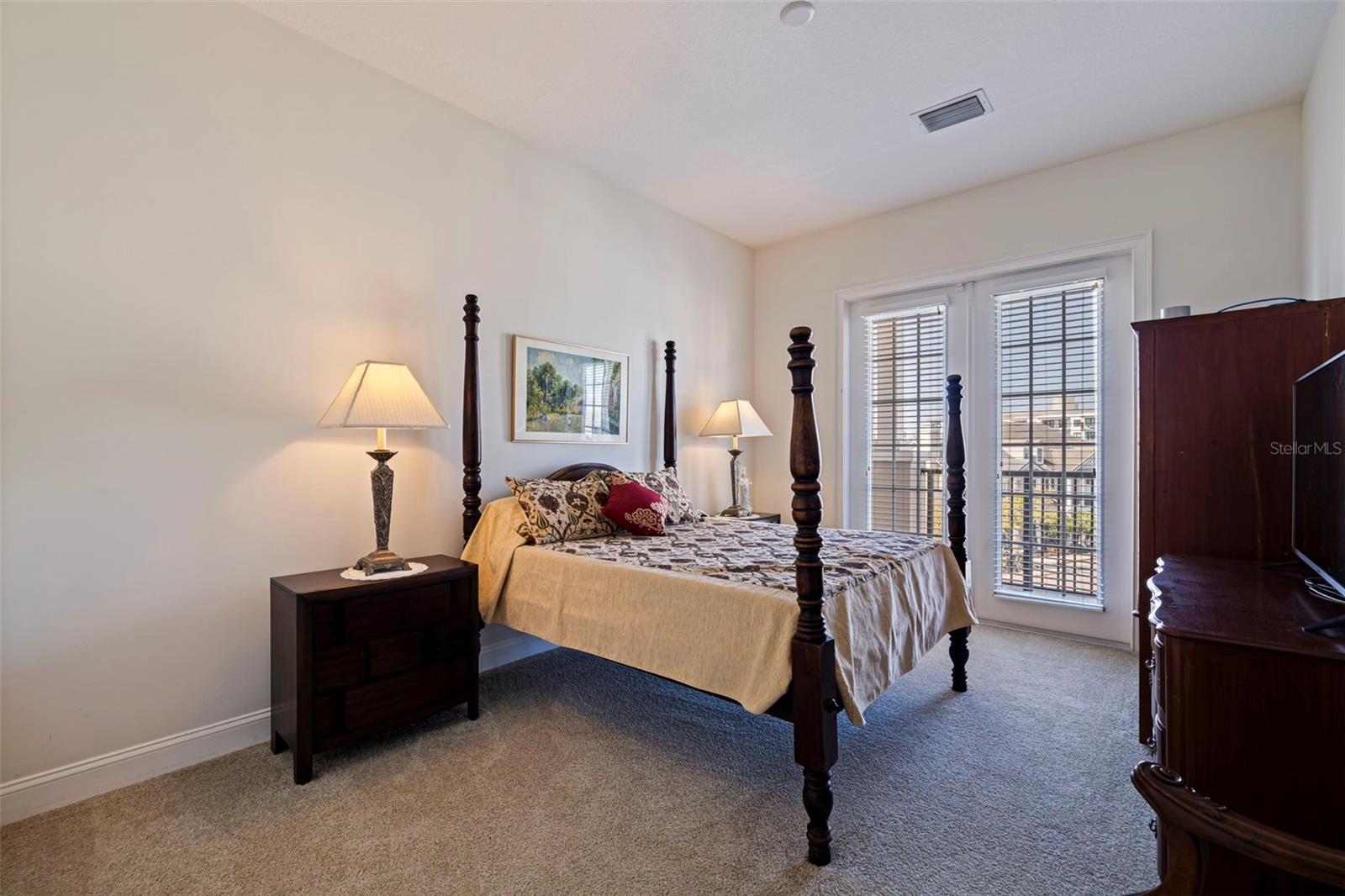300 NEWBURY PL N, ST PETERSBURG, FL, 33716