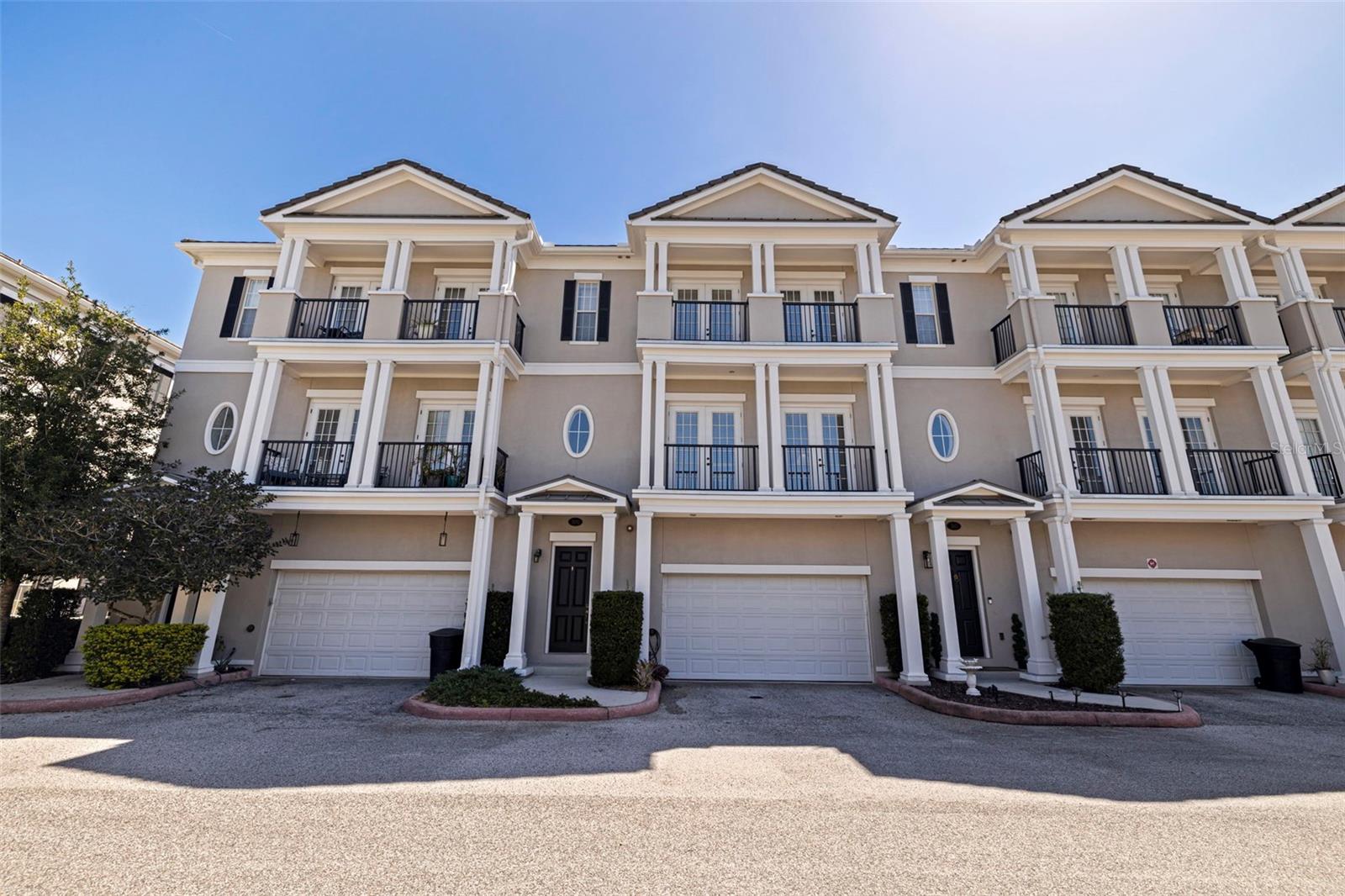 300 NEWBURY PL N, ST PETERSBURG, FL, 33716