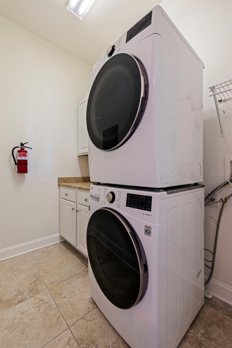 300 NEWBURY PL N, ST PETERSBURG, FL, 33716