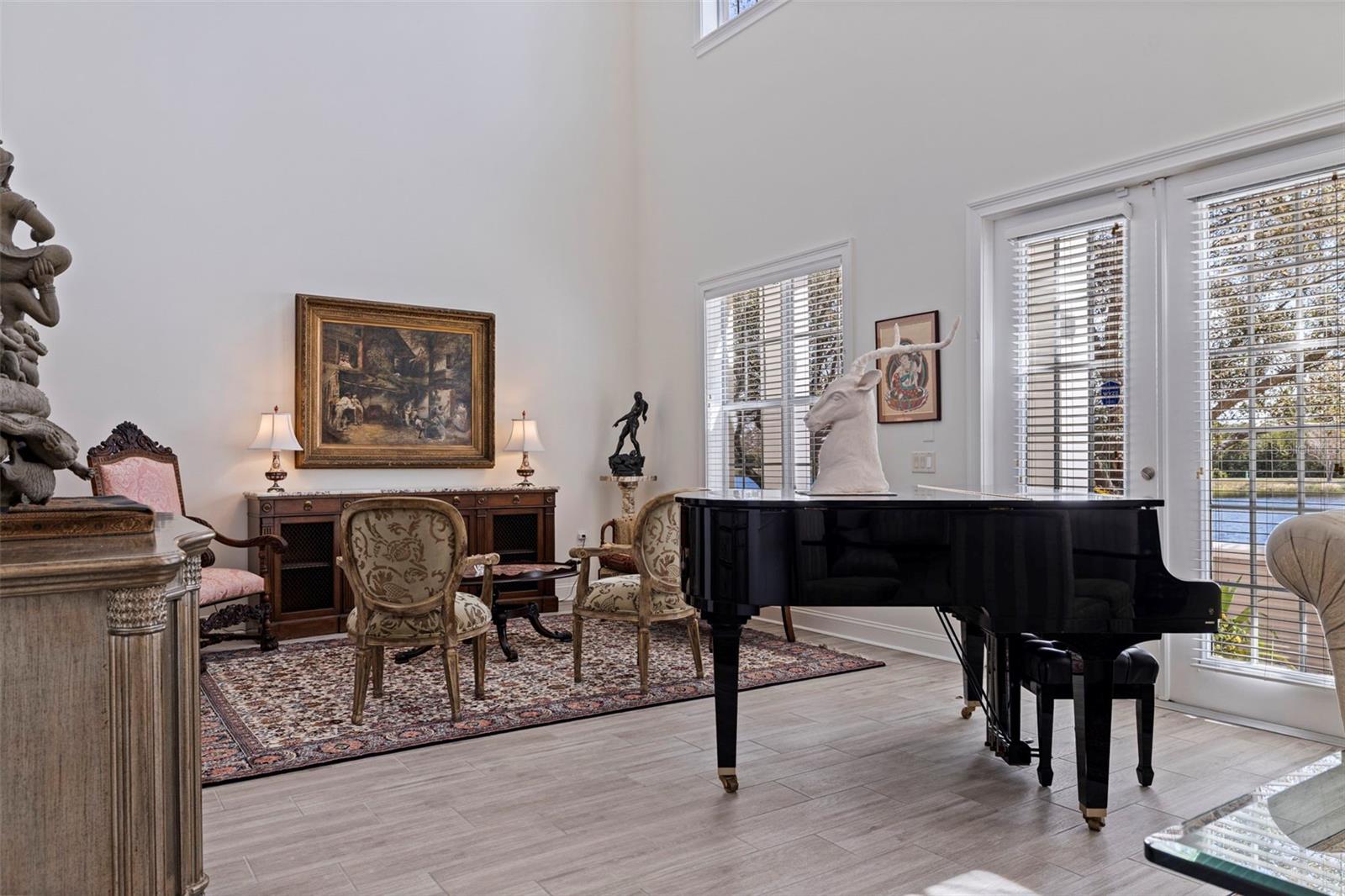 300 NEWBURY PL N, ST PETERSBURG, FL, 33716