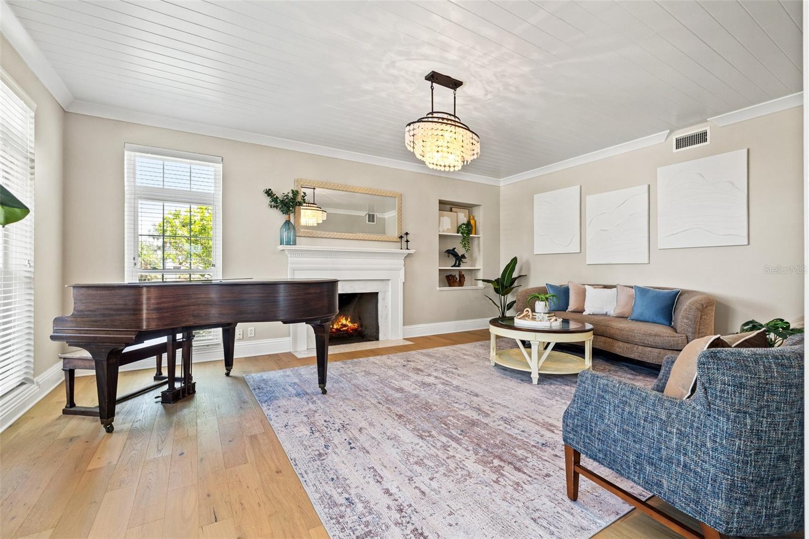 TB8472453 Property Photo