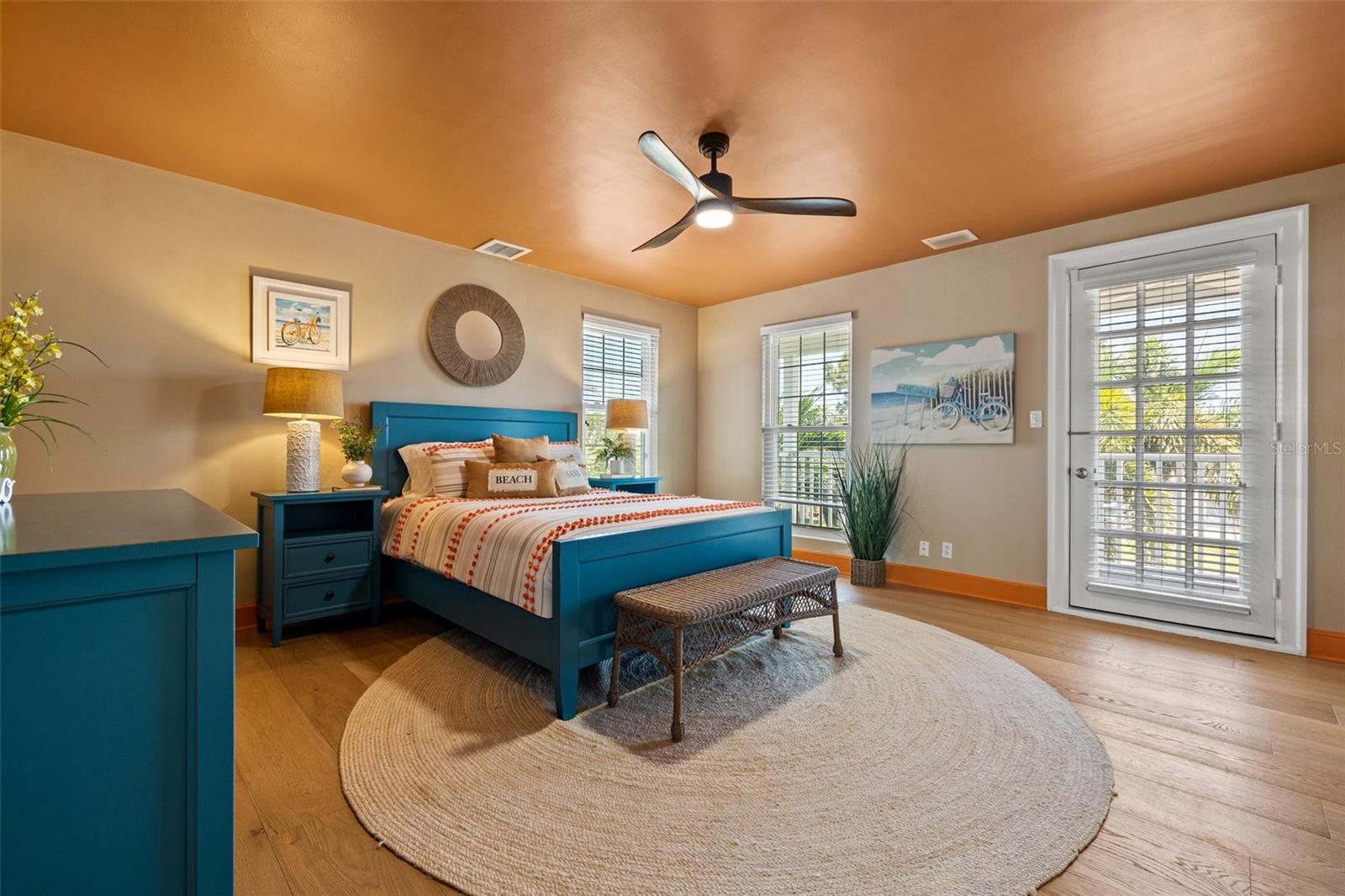 TB8472453 Property Photo