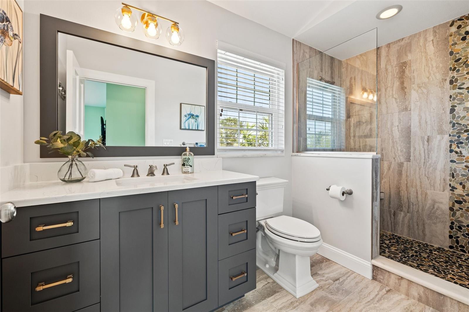 TB8472453 Property Photo