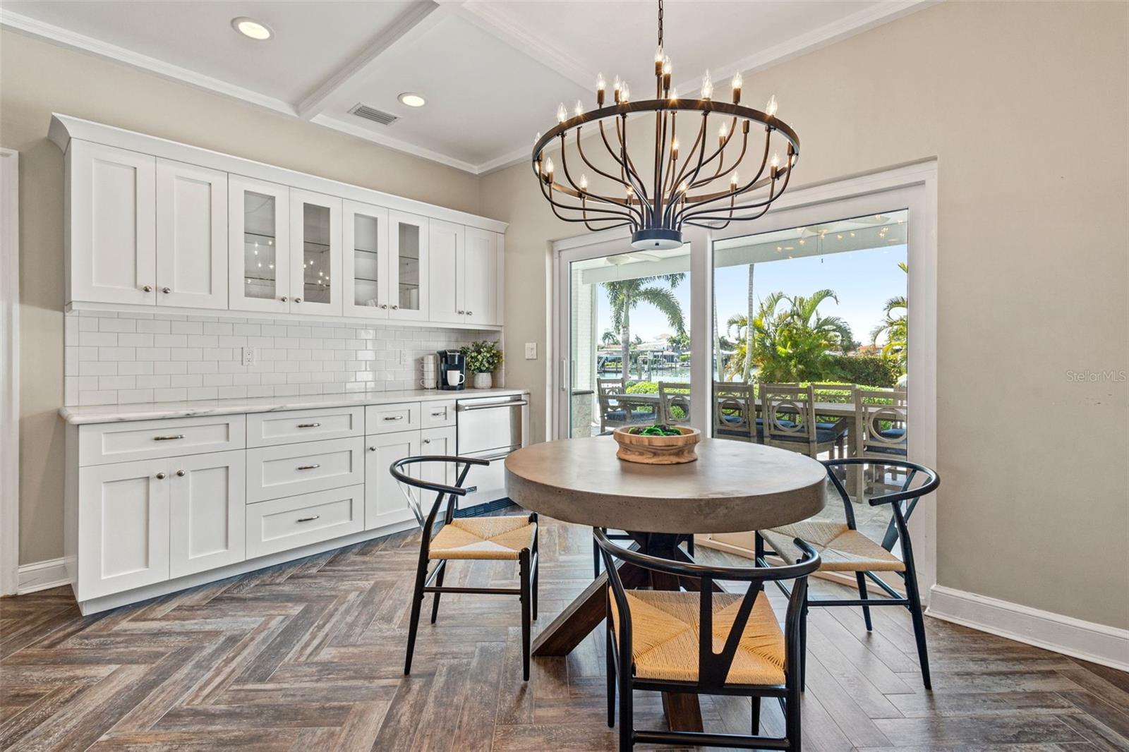 TB8472453 Property Photo