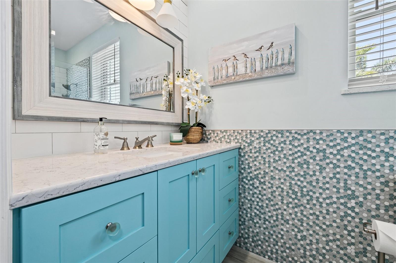 TB8472453 Property Photo