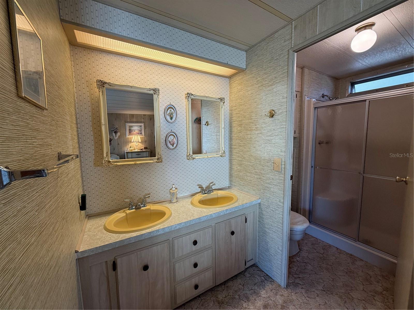 OM718084 Property Photo