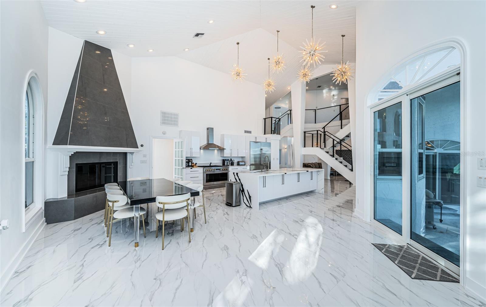 TB8472517 Property Photo