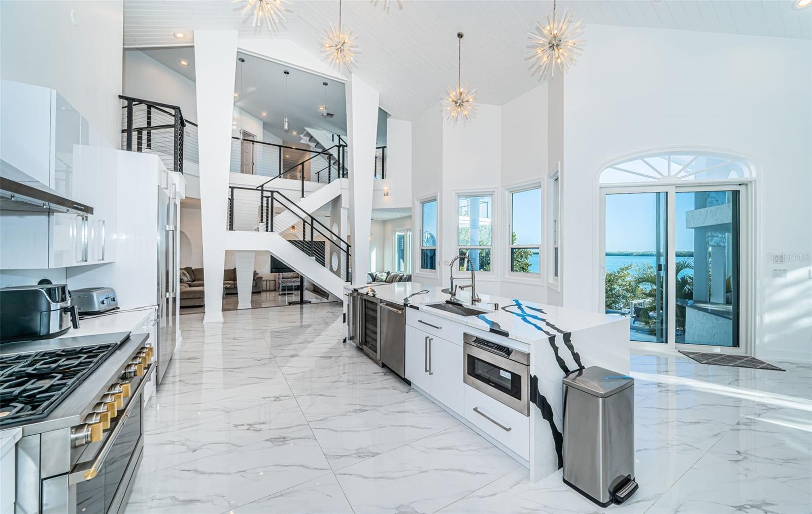 TB8472517 Property Photo