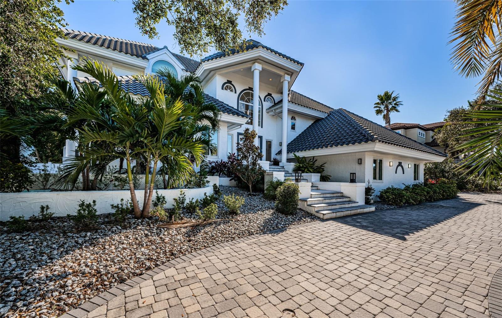 TB8472517 Property Photo