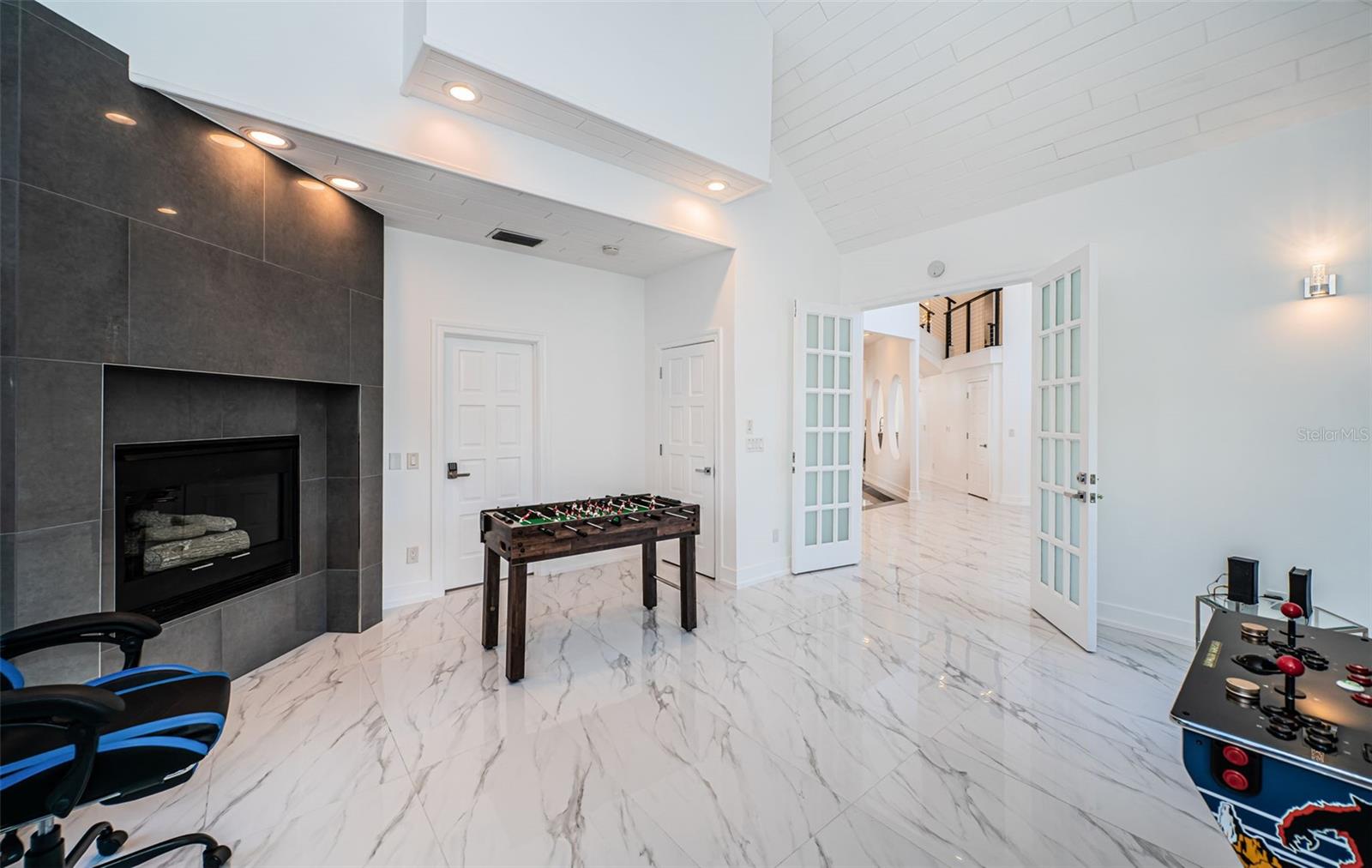 TB8472517 Property Photo