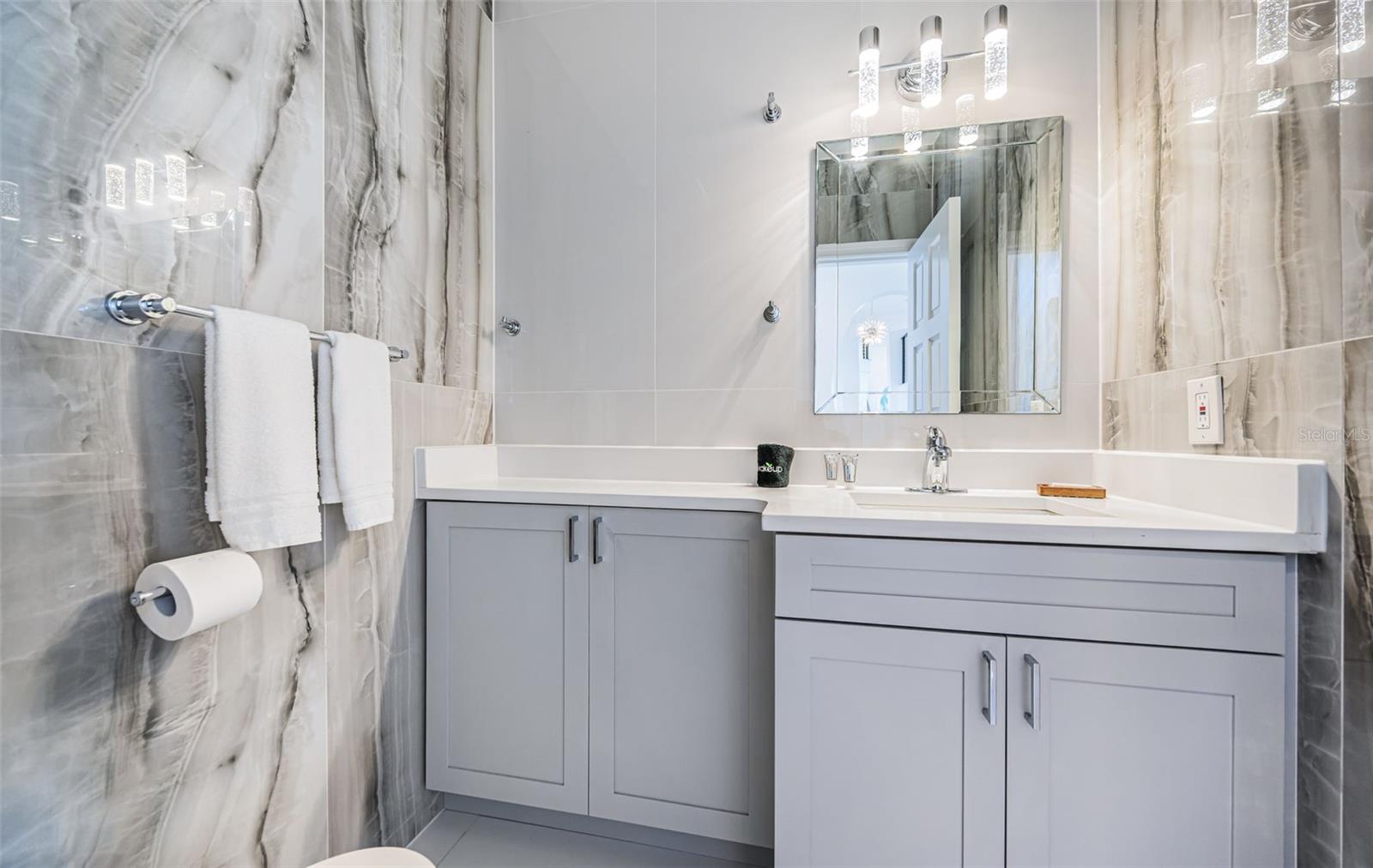 TB8472517 Property Photo