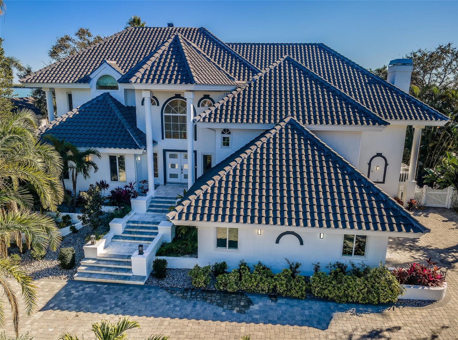 TB8472517 Property Photo