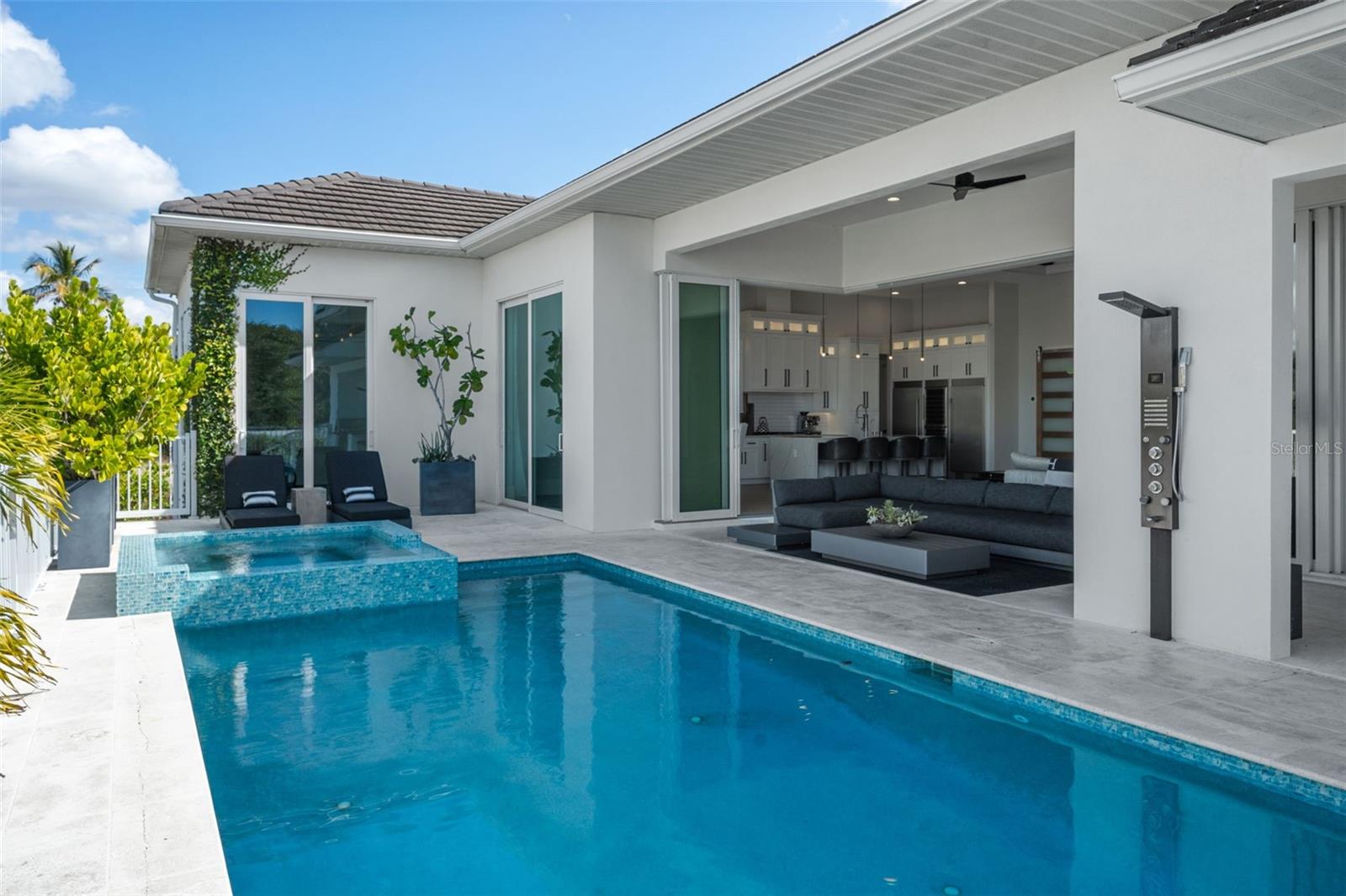 A4681246 Property Photo