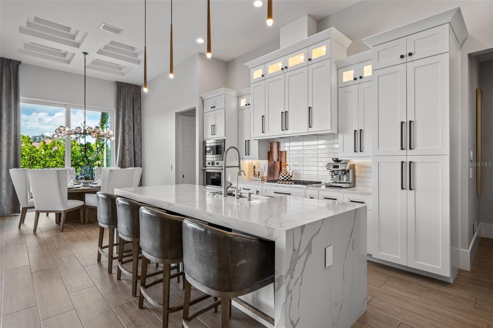 A4681246 Property Photo