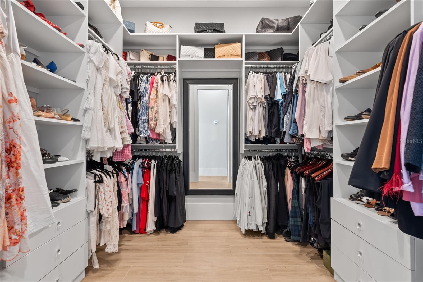 A4681246 Property Photo