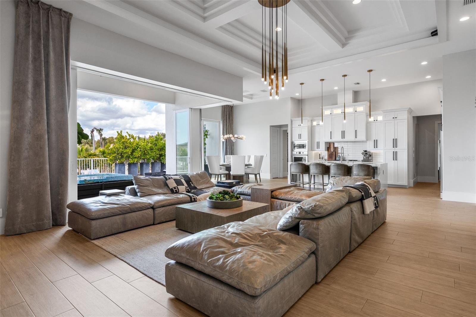 A4681246 Property Photo