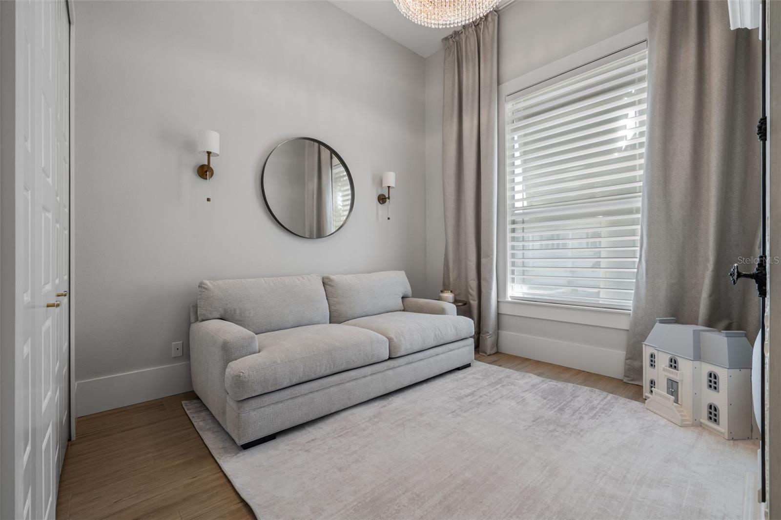 A4681246 Property Photo