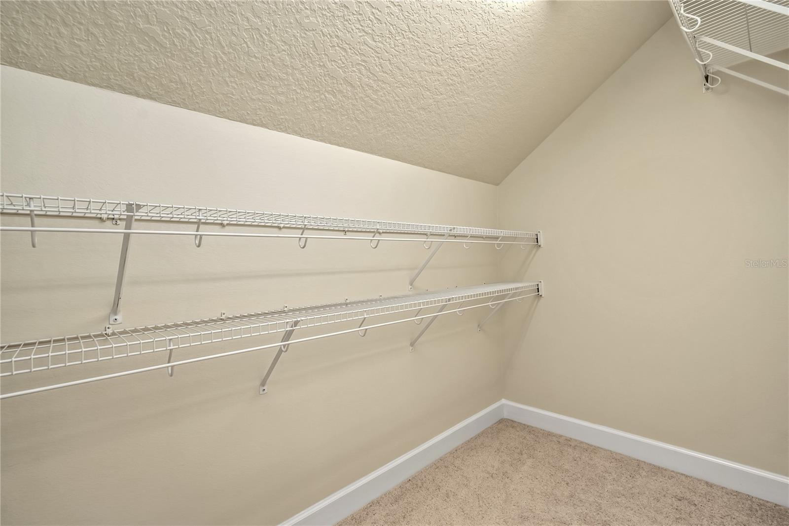 OM718115 Property Photo