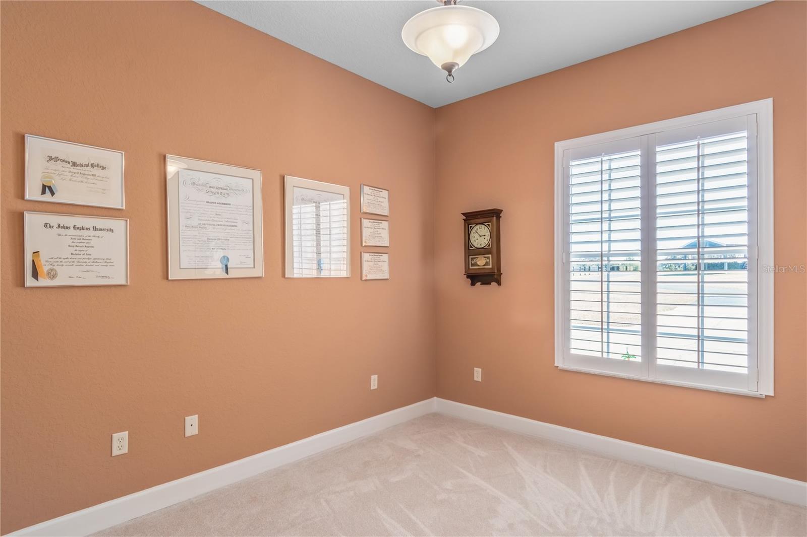 OM718115 Property Photo