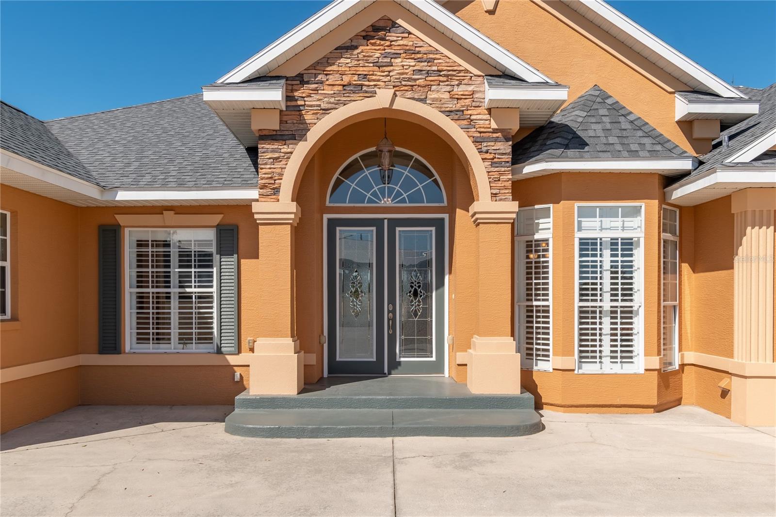 OM718115 Property Photo