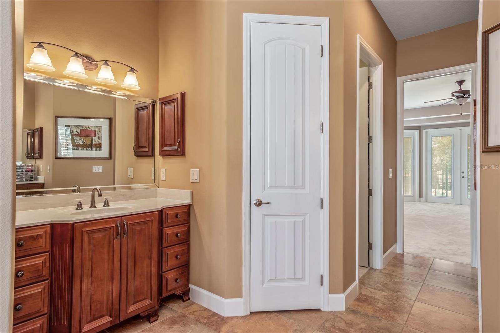 OM718115 Property Photo