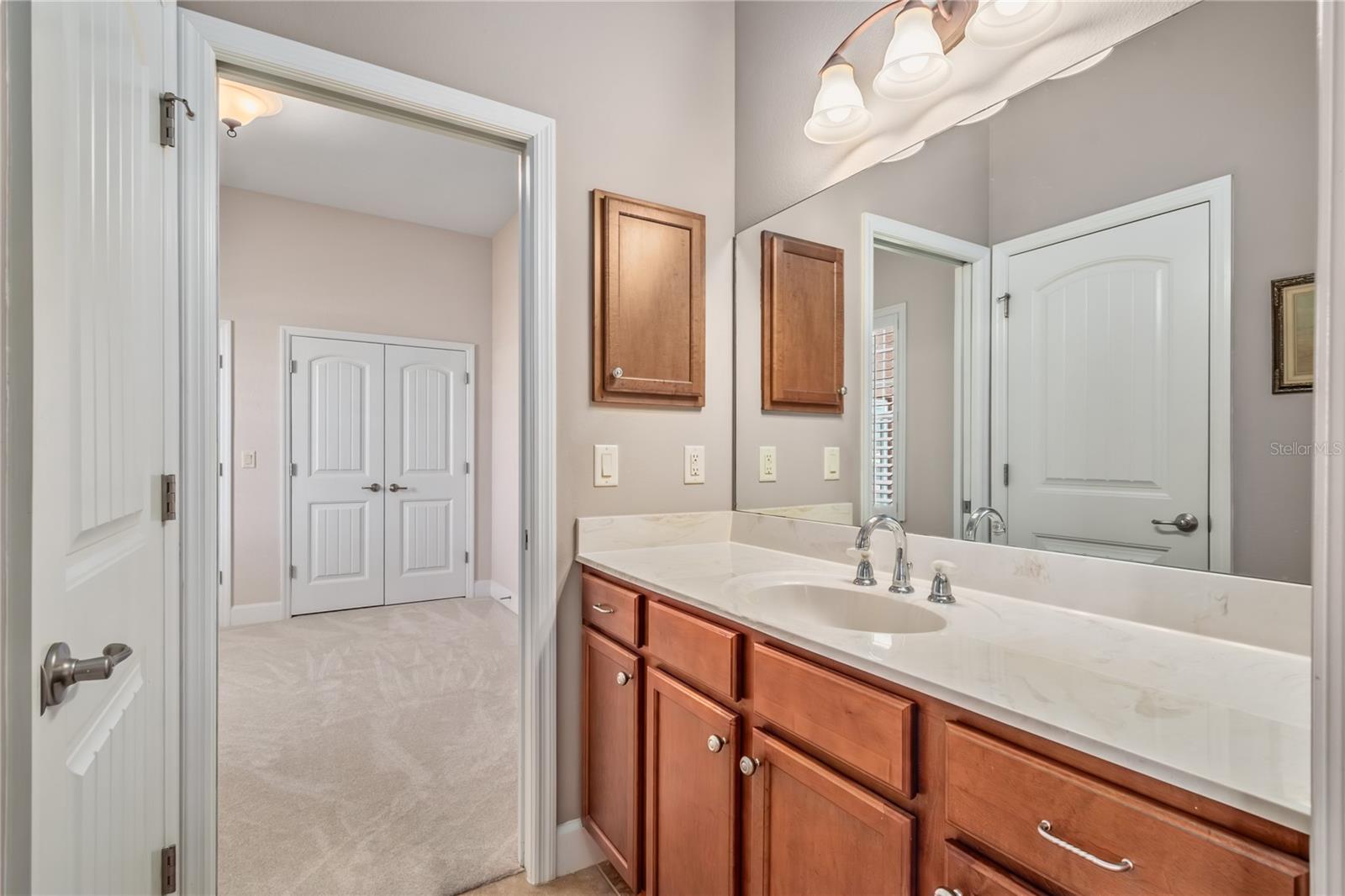 OM718115 Property Photo