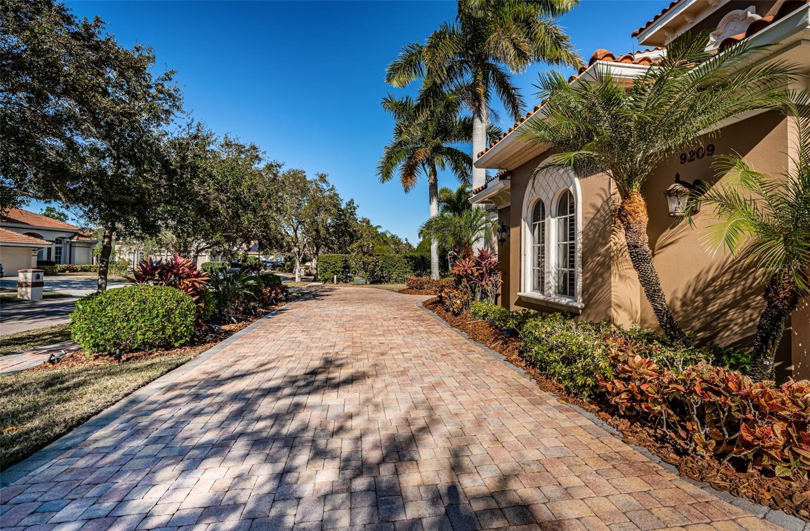 TB8472678 Property Photo