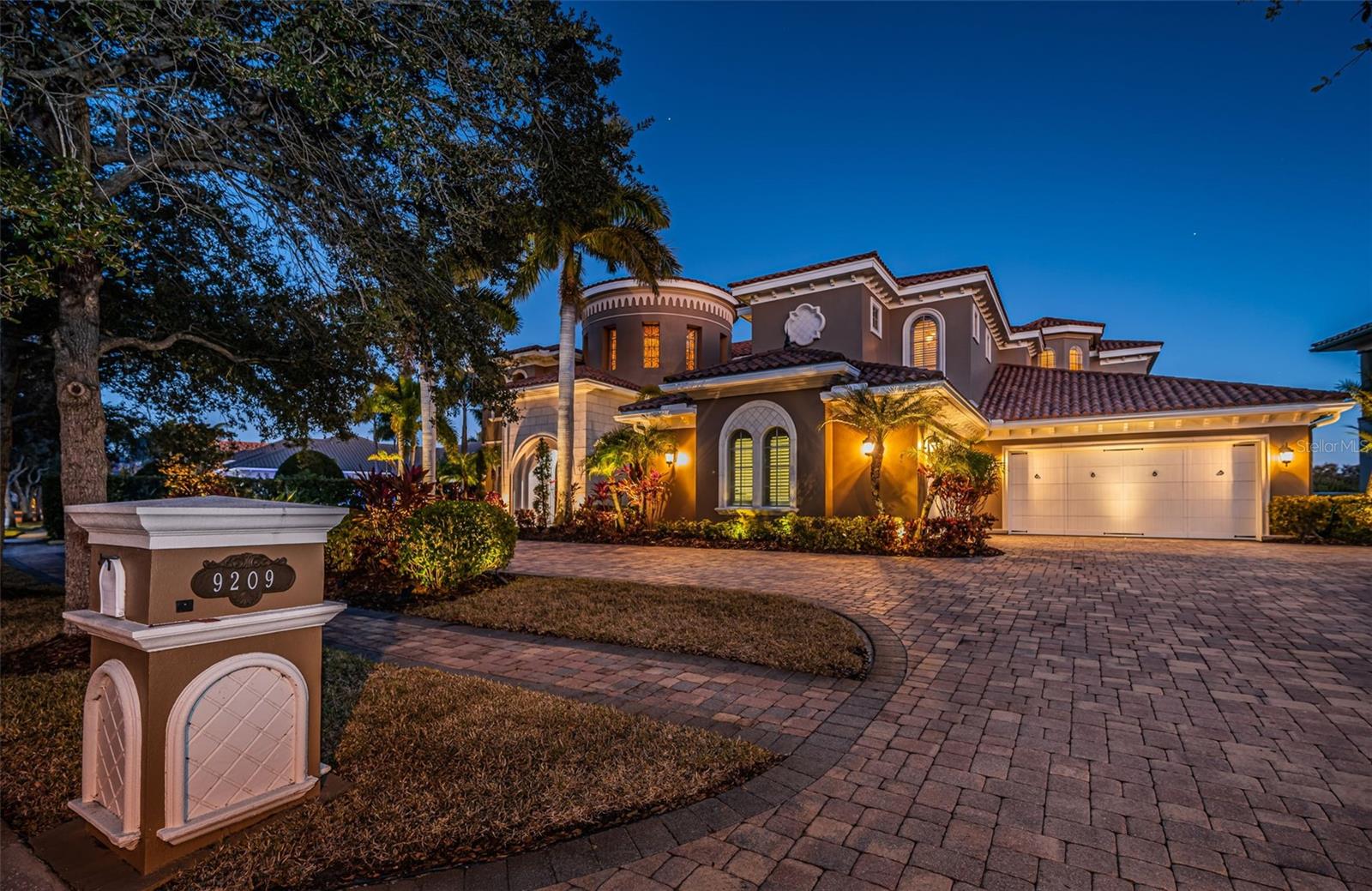 TB8472678 Property Photo