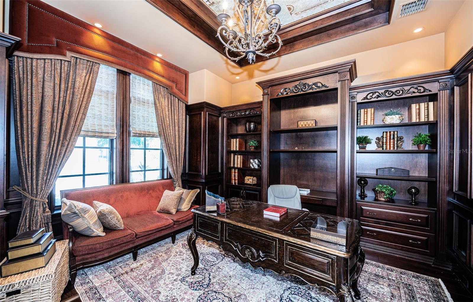 TB8472678 Property Photo