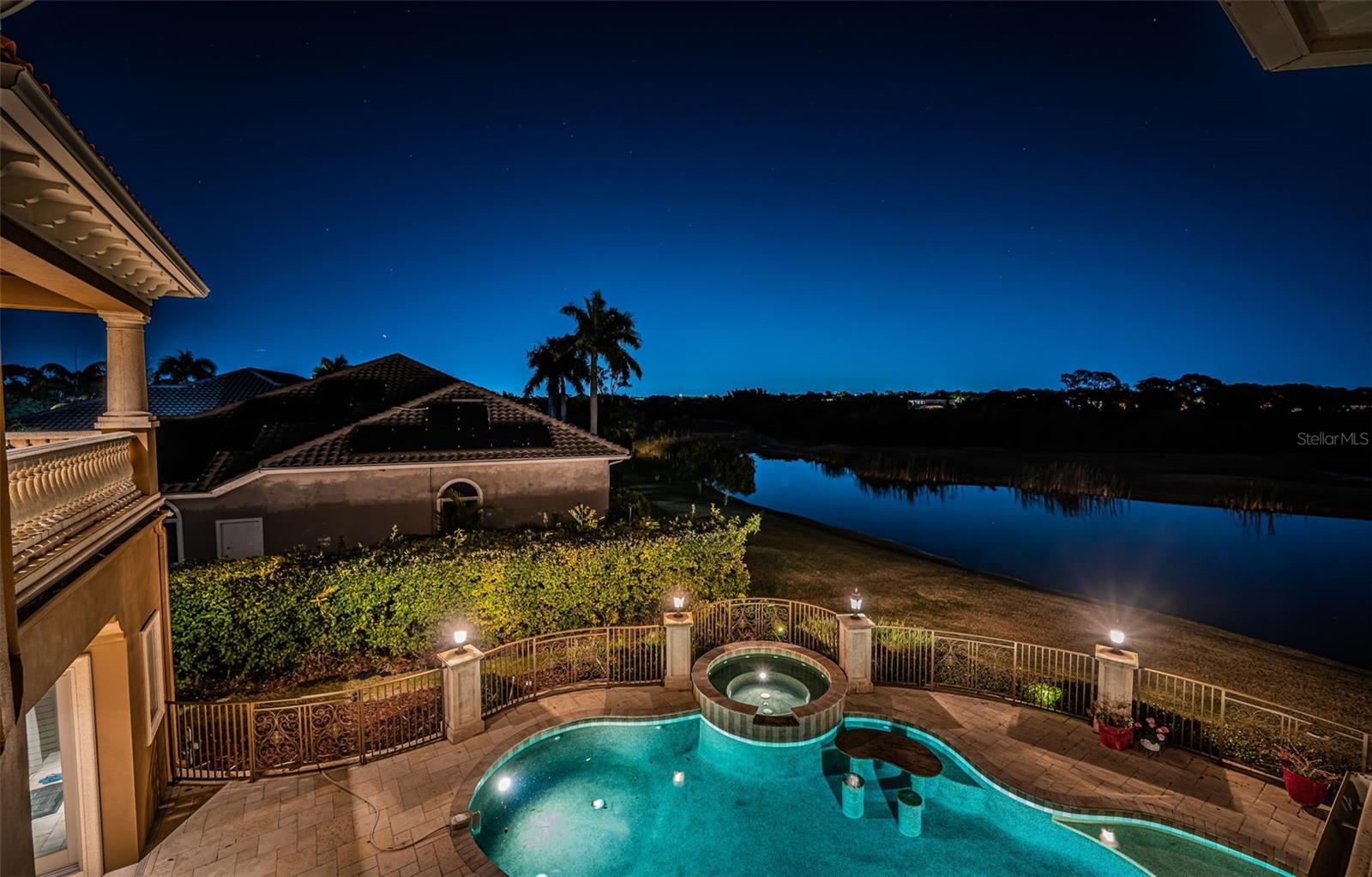 TB8472678 Property Photo