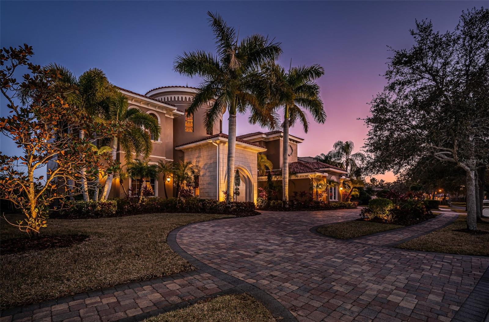 TB8472678 Property Photo