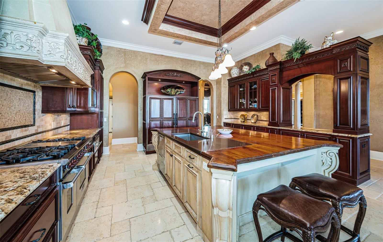 TB8472678 Property Photo