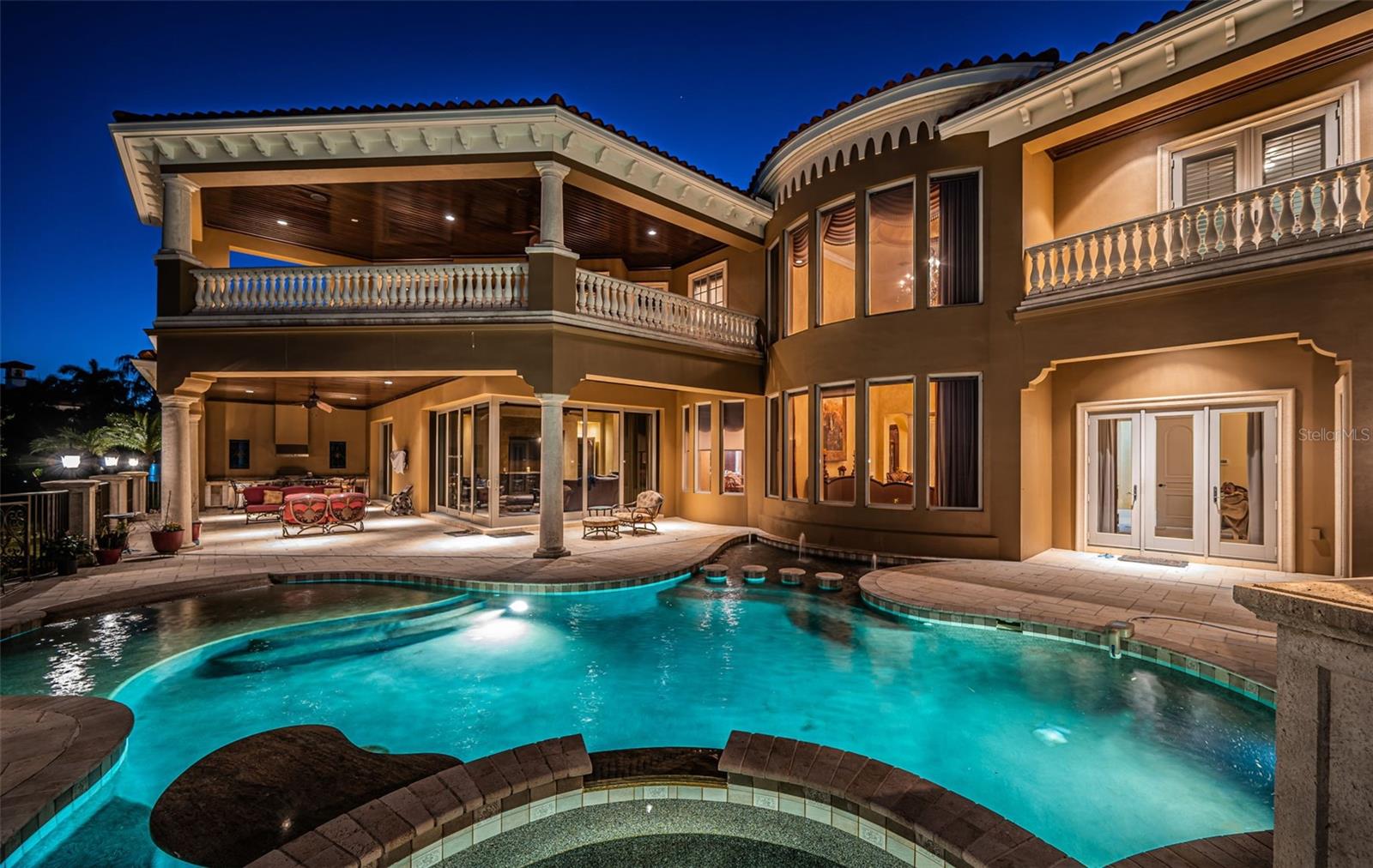 TB8472678 Property Photo