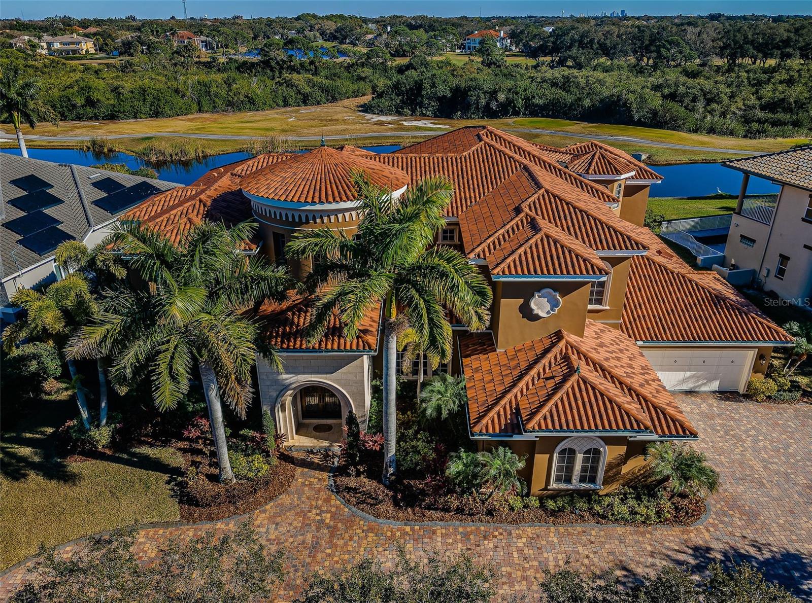 TB8472678 Property Photo