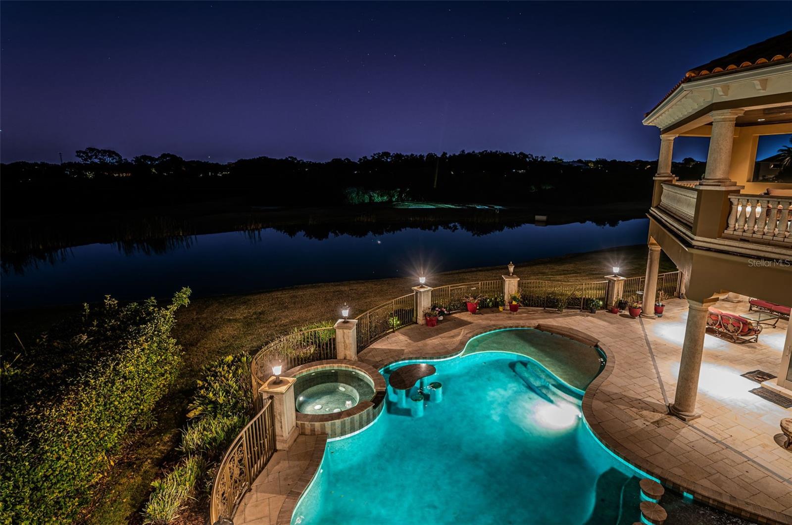 TB8472678 Property Photo