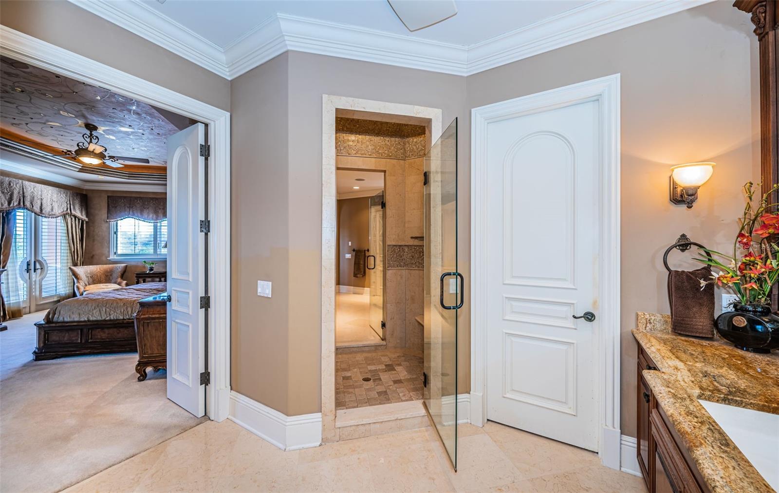 TB8472678 Property Photo