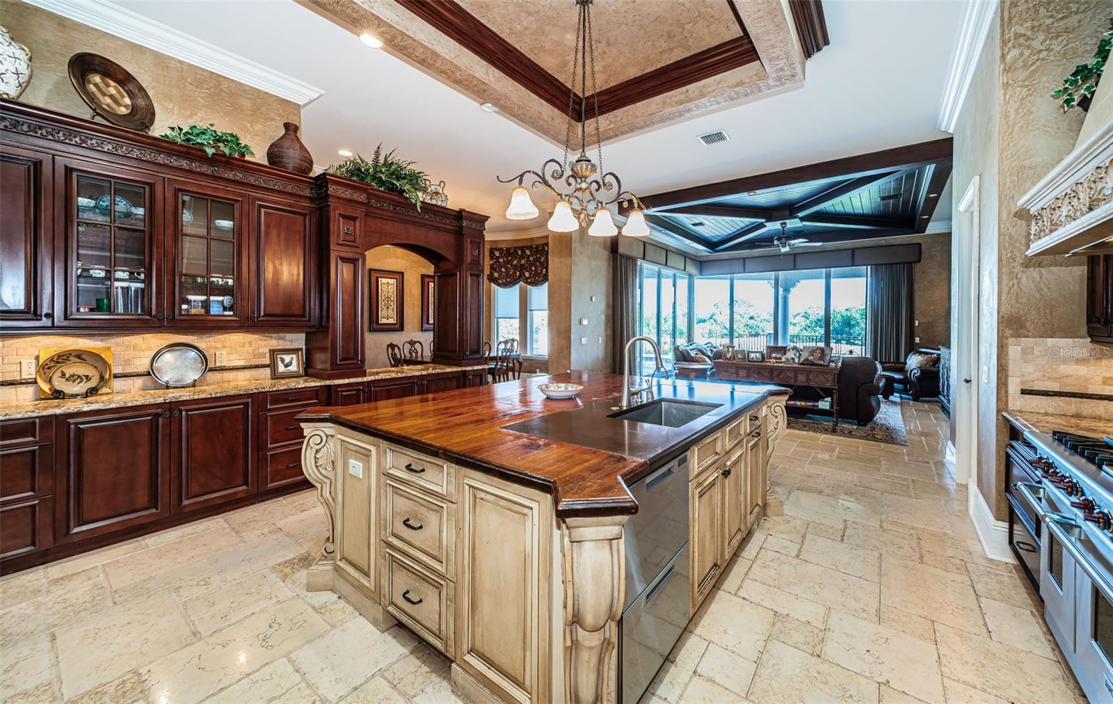 TB8472678 Property Photo