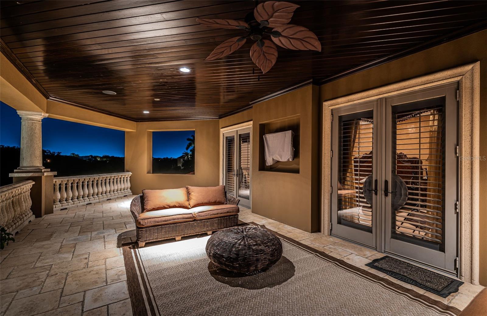 TB8472678 Property Photo